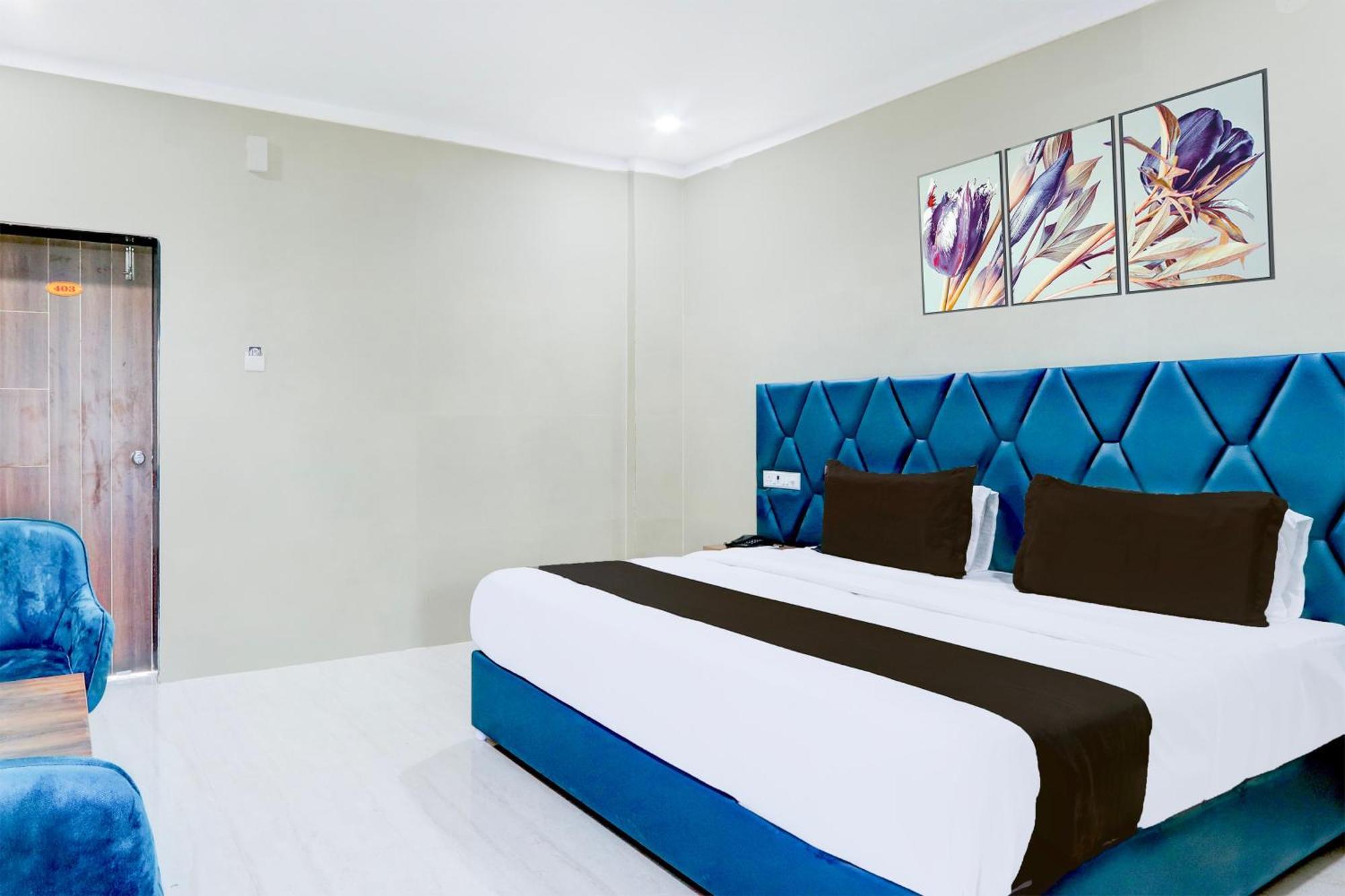 Hotel O Pr Grand Khammam Exteriér fotografie